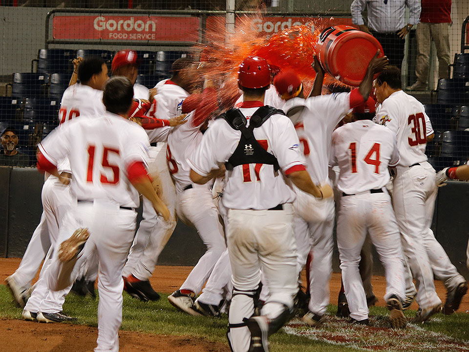Vancouver Canadians Walk-Off Win