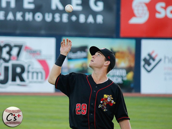 logan_warmoth_ball_toss