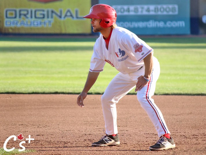 vinny_capra_leading_off_first