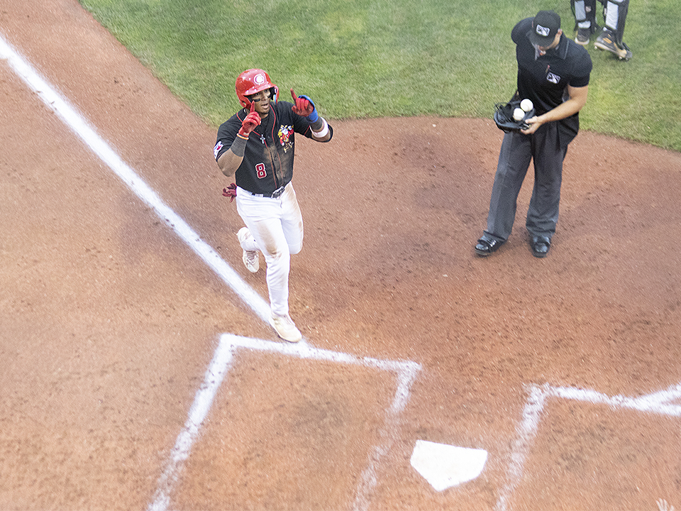 Vancouver Canadians Leo Jiménez