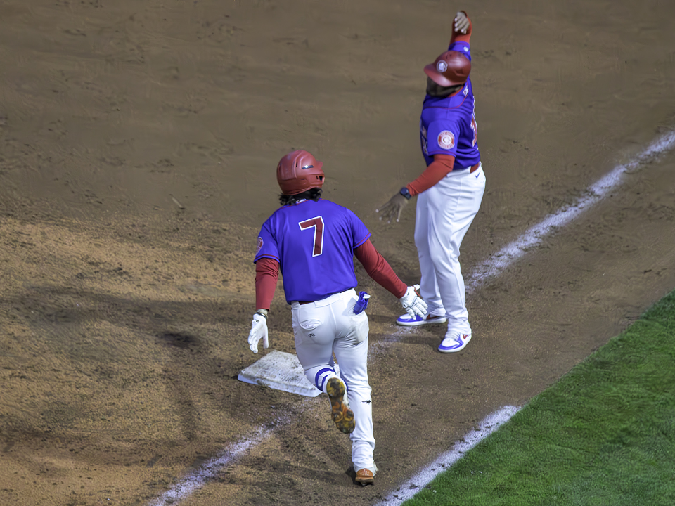 Vancouver Canadians Jeff Wehler Deiferson Barreto