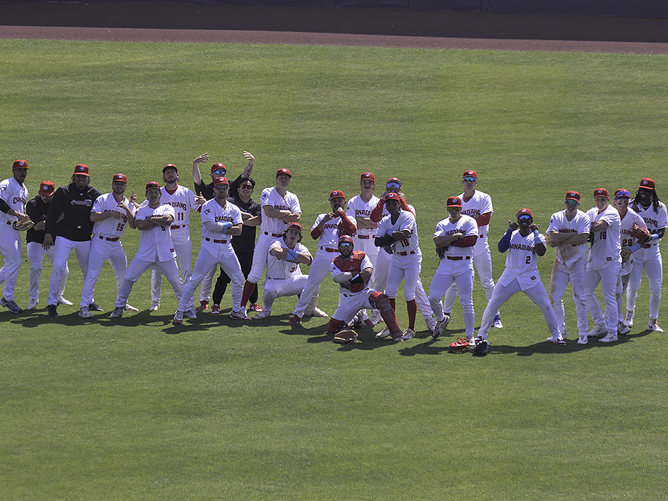 Vancouver Canadians 10th win in a row